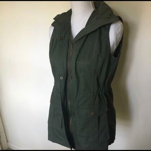 Market and Spruce Vest